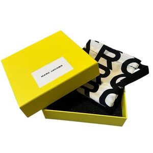 Marc Jacobs Gift Box with Jewelry Dust Bag